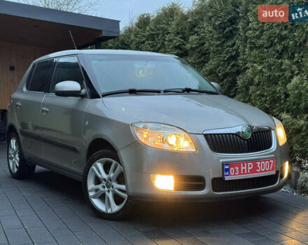 Бежевый Шкода Фабия, объемом двигателя 1.6 л и пробегом 213 тыс. км за 7500 $, фото 1 на Automoto.ua