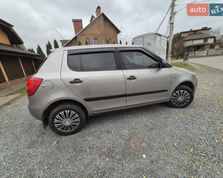 Бежевий Шкода Фабія, об'ємом двигуна 1.2 л та пробігом 238 тис. км за 4200 $, фото 9 на Automoto.ua