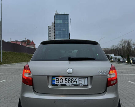 Бежевый Шкода Фабия, объемом двигателя 1.6 л и пробегом 190 тыс. км за 6500 $, фото 6 на Automoto.ua