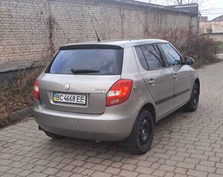 Бежевий Шкода Фабія, об'ємом двигуна 1.39 л та пробігом 243 тис. км за 4499 $, фото 3 на Automoto.ua