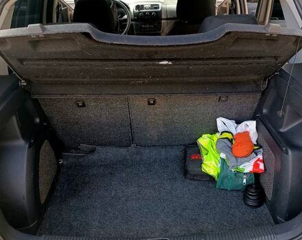 Бежевый Шкода Фабия, объемом двигателя 1.4 л и пробегом 245 тыс. км за 4399 $, фото 8 на Automoto.ua