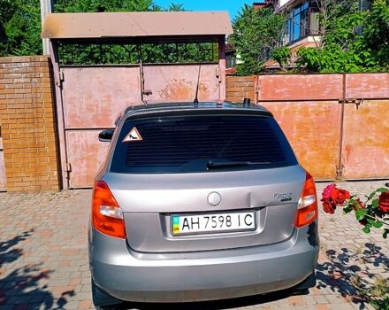 Бежевый Шкода Фабия, объемом двигателя 1.4 л и пробегом 245 тыс. км за 4399 $, фото 4 на Automoto.ua