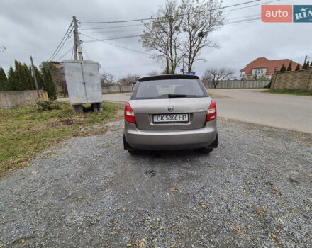Бежевий Шкода Фабія, об'ємом двигуна 1.2 л та пробігом 238 тис. км за 4200 $, фото 7 на Automoto.ua