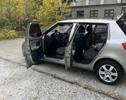 Бежевый Шкода Фабия, объемом двигателя 1.2 л и пробегом 185 тыс. км за 4950 $, фото 16 на Automoto.ua