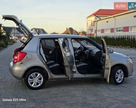 Бежевый Шкода Фабия, объемом двигателя 1.39 л и пробегом 240 тыс. км за 3850 $, фото 49 на Automoto.ua