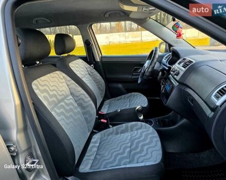 Бежевый Шкода Фабия, объемом двигателя 1.39 л и пробегом 240 тыс. км за 3850 $, фото 26 на Automoto.ua