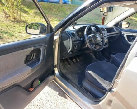 Бежевый Шкода Фабия, объемом двигателя 1.2 л и пробегом 205 тыс. км за 4000 $, фото 10 на Automoto.ua