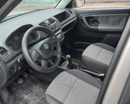 Бежевий Шкода Фабія, об'ємом двигуна 1.2 л та пробігом 272 тис. км за 2500 $, фото 4 на Automoto.ua