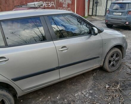 Бежевый Шкода Фабия, объемом двигателя 1.4 л и пробегом 160 тыс. км за 4500 $, фото 3 на Automoto.ua