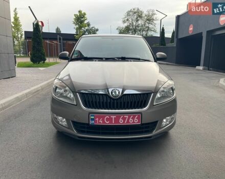 Бежевий Шкода Фабія, об'ємом двигуна 1.4 л та пробігом 131 тис. км за 6799 $, фото 3 на Automoto.ua