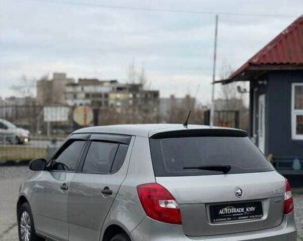 Бежевый Шкода Фабия, объемом двигателя 1.2 л и пробегом 196 тыс. км за 4850 $, фото 2 на Automoto.ua