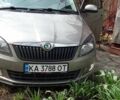 Бежевий Шкода Фабія, об'ємом двигуна 1.4 л та пробігом 150 тис. км за 2312 $, фото 1 на Automoto.ua