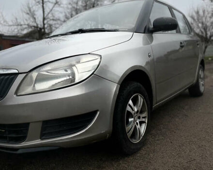 Бежевий Шкода Фабія, об'ємом двигуна 1.2 л та пробігом 290 тис. км за 3900 $, фото 5 на Automoto.ua