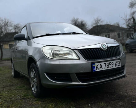 Бежевий Шкода Фабія, об'ємом двигуна 1.2 л та пробігом 290 тис. км за 3900 $, фото 2 на Automoto.ua