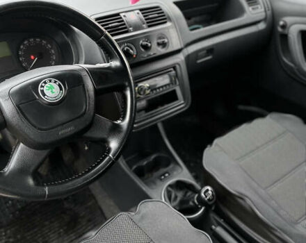 Бежевий Шкода Фабія, об'ємом двигуна 1.2 л та пробігом 290 тис. км за 3900 $, фото 10 на Automoto.ua