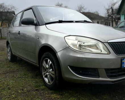 Бежевий Шкода Фабія, об'ємом двигуна 1.2 л та пробігом 290 тис. км за 3900 $, фото 1 на Automoto.ua