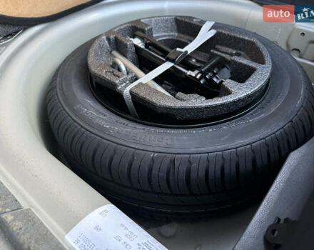 Бежевый Шкода Фабия, объемом двигателя 1.4 л и пробегом 46 тыс. км за 8700 $, фото 93 на Automoto.ua