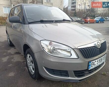 Бежевий Шкода Фабія, об'ємом двигуна 1.2 л та пробігом 80 тис. км за 5900 $, фото 1 на Automoto.ua