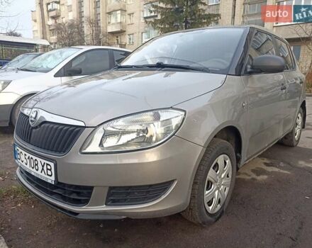 Бежевий Шкода Фабія, об'ємом двигуна 1.2 л та пробігом 80 тис. км за 5900 $, фото 8 на Automoto.ua