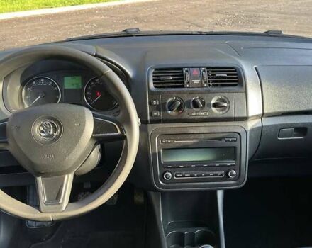 Бежевый Шкода Фабия, объемом двигателя 1.2 л и пробегом 140 тыс. км за 6300 $, фото 1 на Automoto.ua