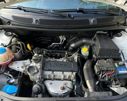 Бежевый Шкода Фабия, объемом двигателя 1.2 л и пробегом 140 тыс. км за 6300 $, фото 6 на Automoto.ua