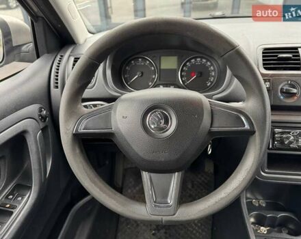 Бежевый Шкода Фабия, объемом двигателя 1.39 л и пробегом 200 тыс. км за 7000 $, фото 14 на Automoto.ua