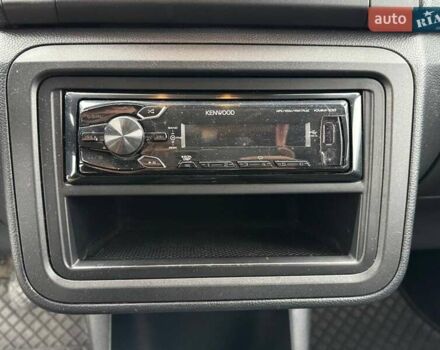 Бежевый Шкода Фабия, объемом двигателя 1.39 л и пробегом 200 тыс. км за 7000 $, фото 22 на Automoto.ua