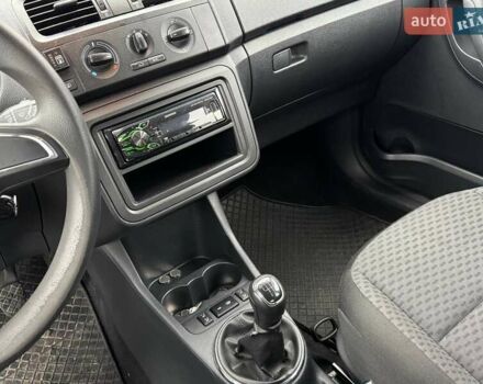 Бежевый Шкода Фабия, объемом двигателя 1.39 л и пробегом 200 тыс. км за 7000 $, фото 20 на Automoto.ua