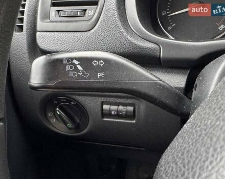 Бежевый Шкода Фабия, объемом двигателя 1.39 л и пробегом 200 тыс. км за 7000 $, фото 17 на Automoto.ua