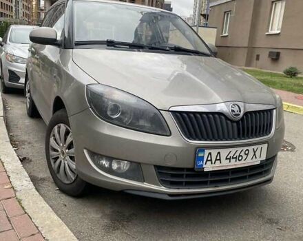 Бежевый Шкода Фабия, объемом двигателя 1.39 л и пробегом 198 тыс. км за 6500 $, фото 4 на Automoto.ua