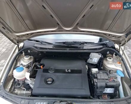 Бежевый Шкода Фабия, объемом двигателя 1.4 л и пробегом 204 тыс. км за 4100 $, фото 50 на Automoto.ua