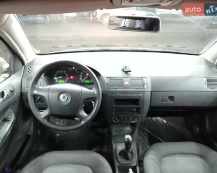 Бежевый Шкода Фабия, объемом двигателя 1.2 л и пробегом 140 тыс. км за 2999 $, фото 7 на Automoto.ua