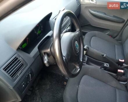 Бежевый Шкода Фабия, объемом двигателя 1.4 л и пробегом 204 тыс. км за 4100 $, фото 13 на Automoto.ua