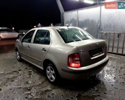 Бежевый Шкода Фабия, объемом двигателя 1.2 л и пробегом 140 тыс. км за 2999 $, фото 3 на Automoto.ua