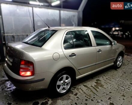 Бежевый Шкода Фабия, объемом двигателя 1.2 л и пробегом 140 тыс. км за 2999 $, фото 4 на Automoto.ua