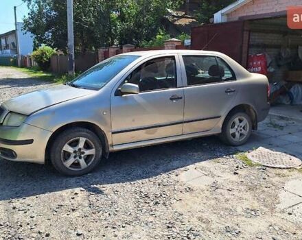 Бежевый Шкода Фабия, объемом двигателя 1.2 л и пробегом 140 тыс. км за 3400 $, фото 2 на Automoto.ua