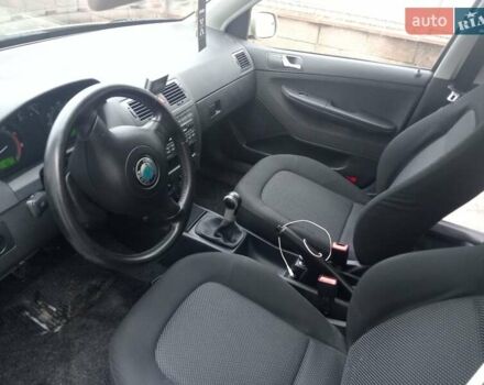 Бежевый Шкода Фабия, объемом двигателя 1.4 л и пробегом 204 тыс. км за 4100 $, фото 51 на Automoto.ua