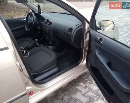 Бежевый Шкода Фабия, объемом двигателя 1.4 л и пробегом 204 тыс. км за 4100 $, фото 67 на Automoto.ua