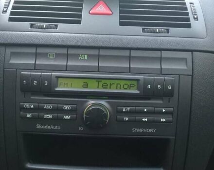 Бежевый Шкода Фабия, объемом двигателя 1.4 л и пробегом 204 тыс. км за 4100 $, фото 19 на Automoto.ua