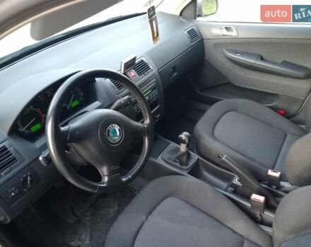 Бежевый Шкода Фабия, объемом двигателя 1.4 л и пробегом 204 тыс. км за 4100 $, фото 2 на Automoto.ua