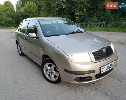 Бежевый Шкода Фабия, объемом двигателя 1.4 л и пробегом 204 тыс. км за 4100 $, фото 46 на Automoto.ua
