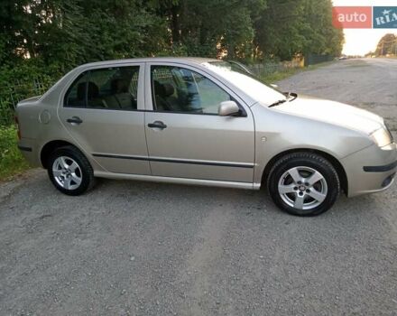 Бежевый Шкода Фабия, объемом двигателя 1.4 л и пробегом 204 тыс. км за 4100 $, фото 33 на Automoto.ua