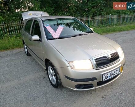 Бежевый Шкода Фабия, объемом двигателя 1.4 л и пробегом 204 тыс. км за 4100 $, фото 37 на Automoto.ua