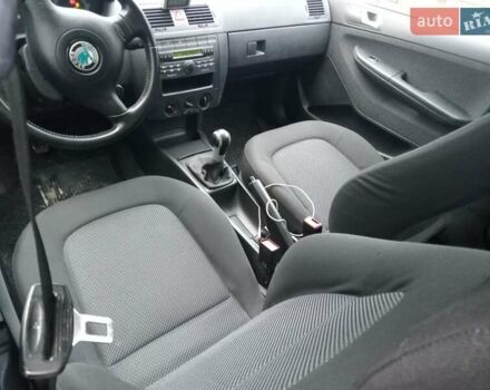 Бежевый Шкода Фабия, объемом двигателя 1.4 л и пробегом 204 тыс. км за 4100 $, фото 49 на Automoto.ua