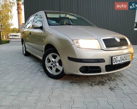 Бежевый Шкода Фабия, объемом двигателя 1.4 л и пробегом 204 тыс. км за 4100 $, фото 26 на Automoto.ua