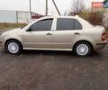 Бежевий Шкода Фабія, об'ємом двигуна 1.4 л та пробігом 300 тис. км за 2750 $, фото 15 на Automoto.ua