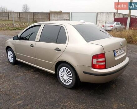 Бежевий Шкода Фабія, об'ємом двигуна 1.4 л та пробігом 300 тис. км за 2750 $, фото 7 на Automoto.ua