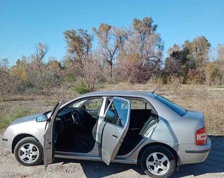 Бежевий Шкода Фабія, об'ємом двигуна 1.4 л та пробігом 225 тис. км за 3900 $, фото 2 на Automoto.ua