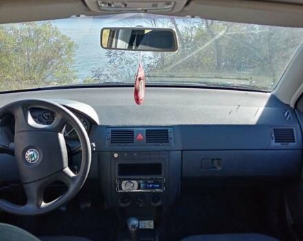 Бежевий Шкода Фабія, об'ємом двигуна 1.4 л та пробігом 225 тис. км за 3900 $, фото 1 на Automoto.ua