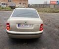 Бежевий Шкода Фабія, об'ємом двигуна 1.4 л та пробігом 300 тис. км за 2750 $, фото 4 на Automoto.ua